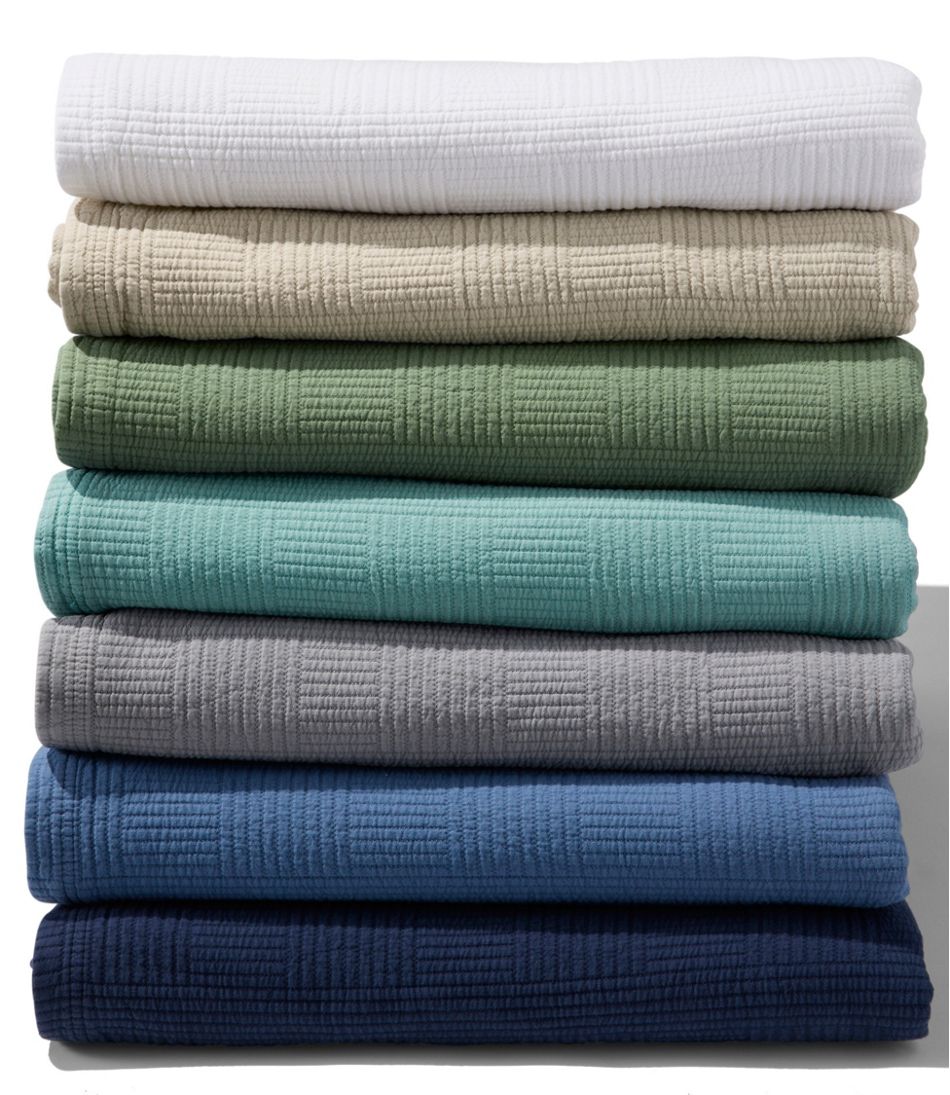 Vintage Matelass?? Coverlet - Image 5