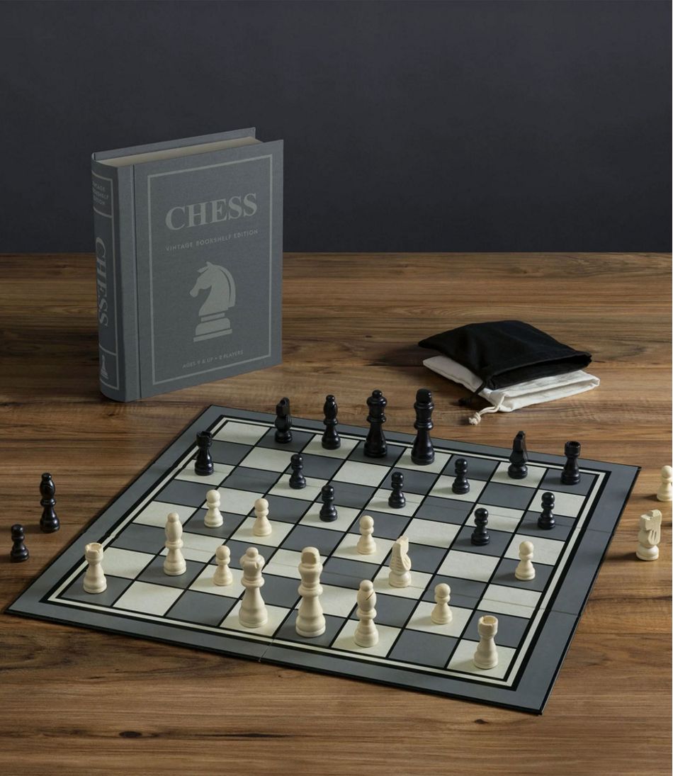 Chess Vintage Bookshelf Game - Image 3